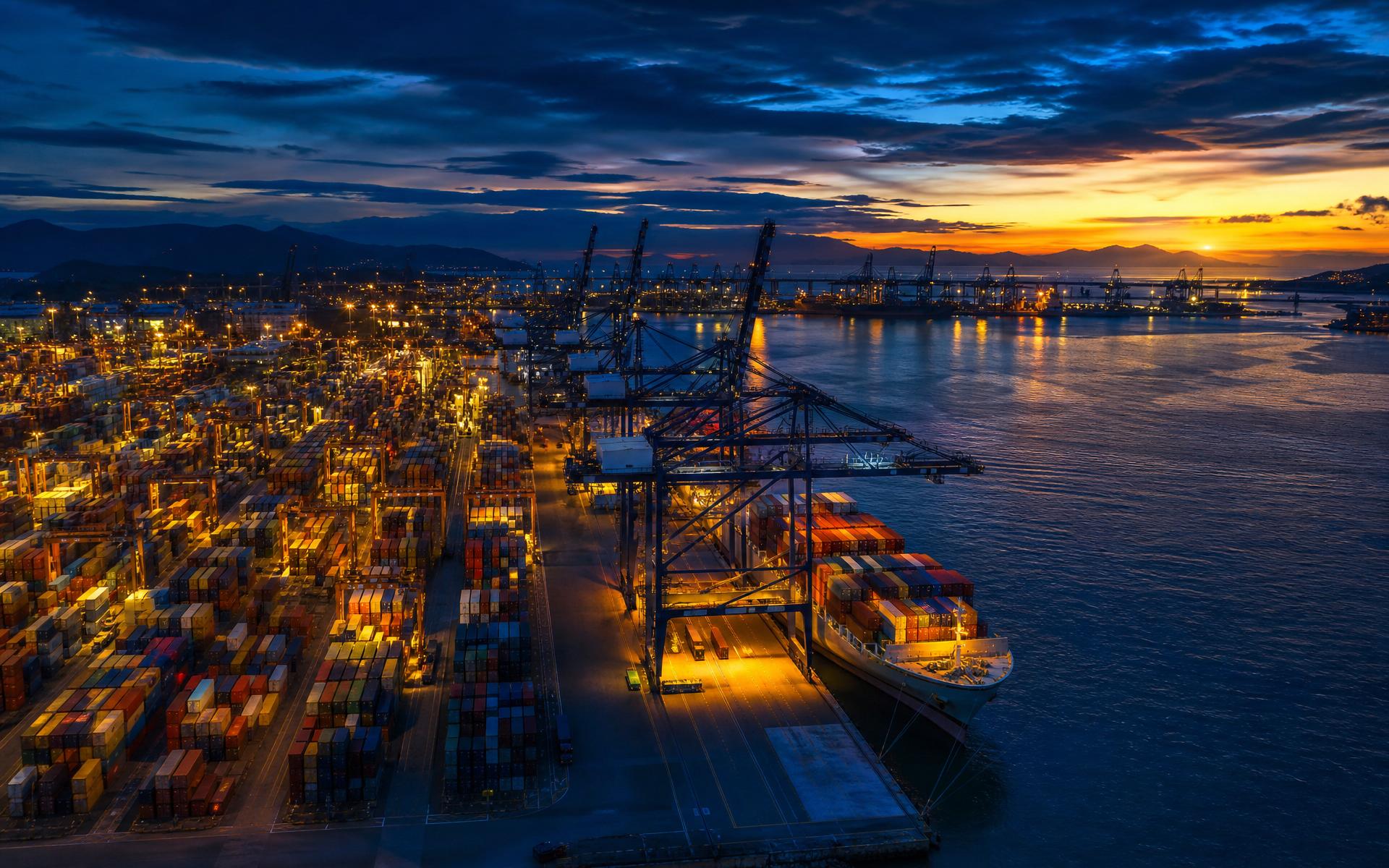 Międzynarodowy port kontenerowy — logistyka Vistula Trade